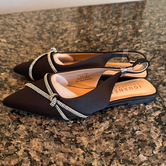 Journee Collection Rebel Black Flats with embellished rhinestones Design NWT 6 - Picture 4 of 9